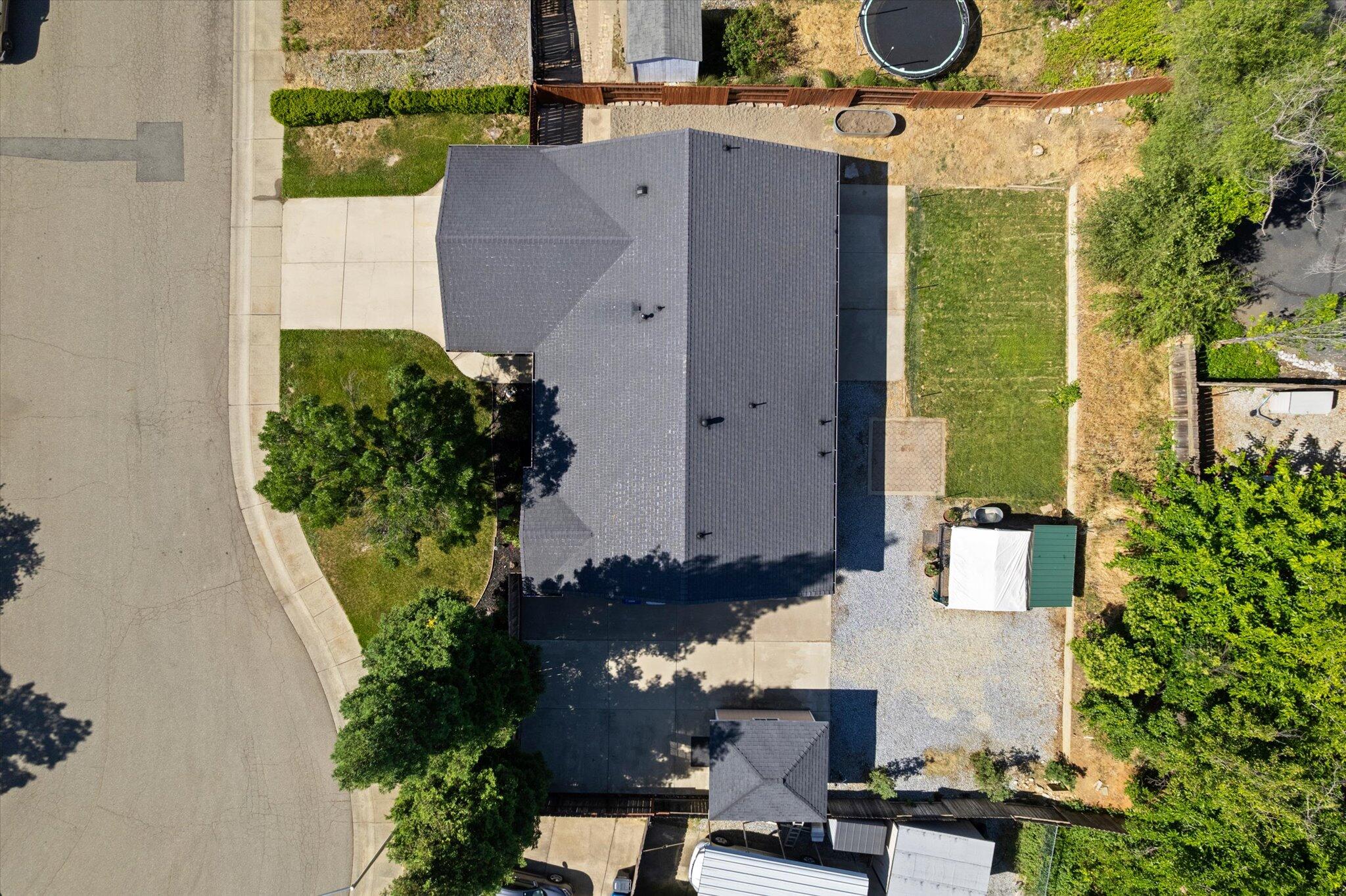 853 Paramount Way Redding, CA 96003 - Photo 31 of 32 32-BiggerFlow Real Estate Media-31