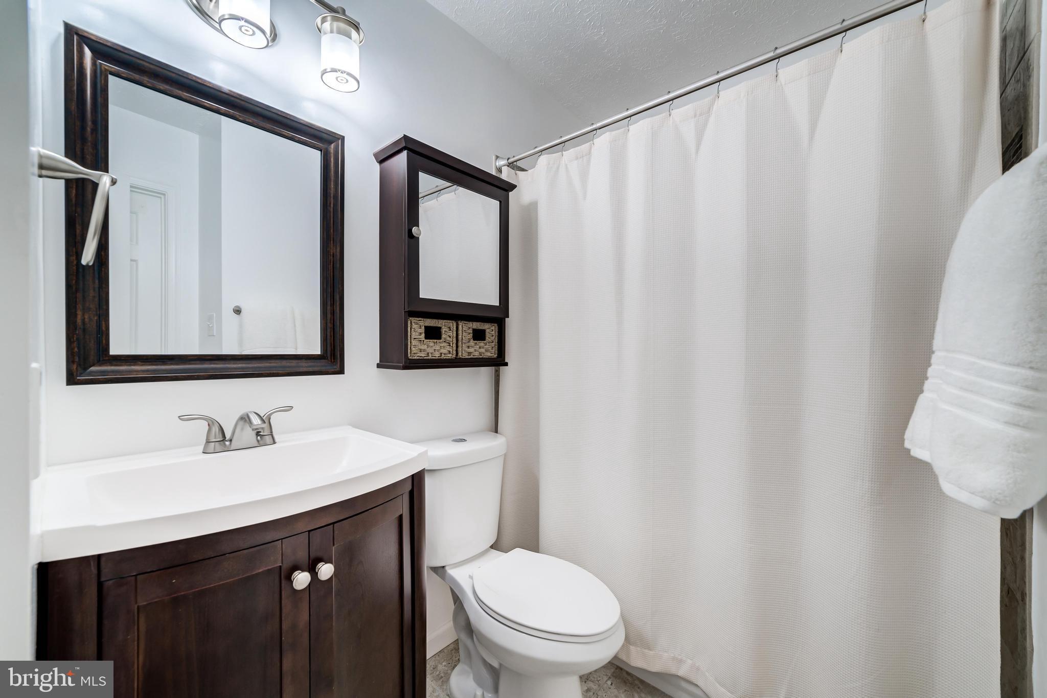 7333 Stream Way Springfield, VA 22152 - Photo 38 of 55