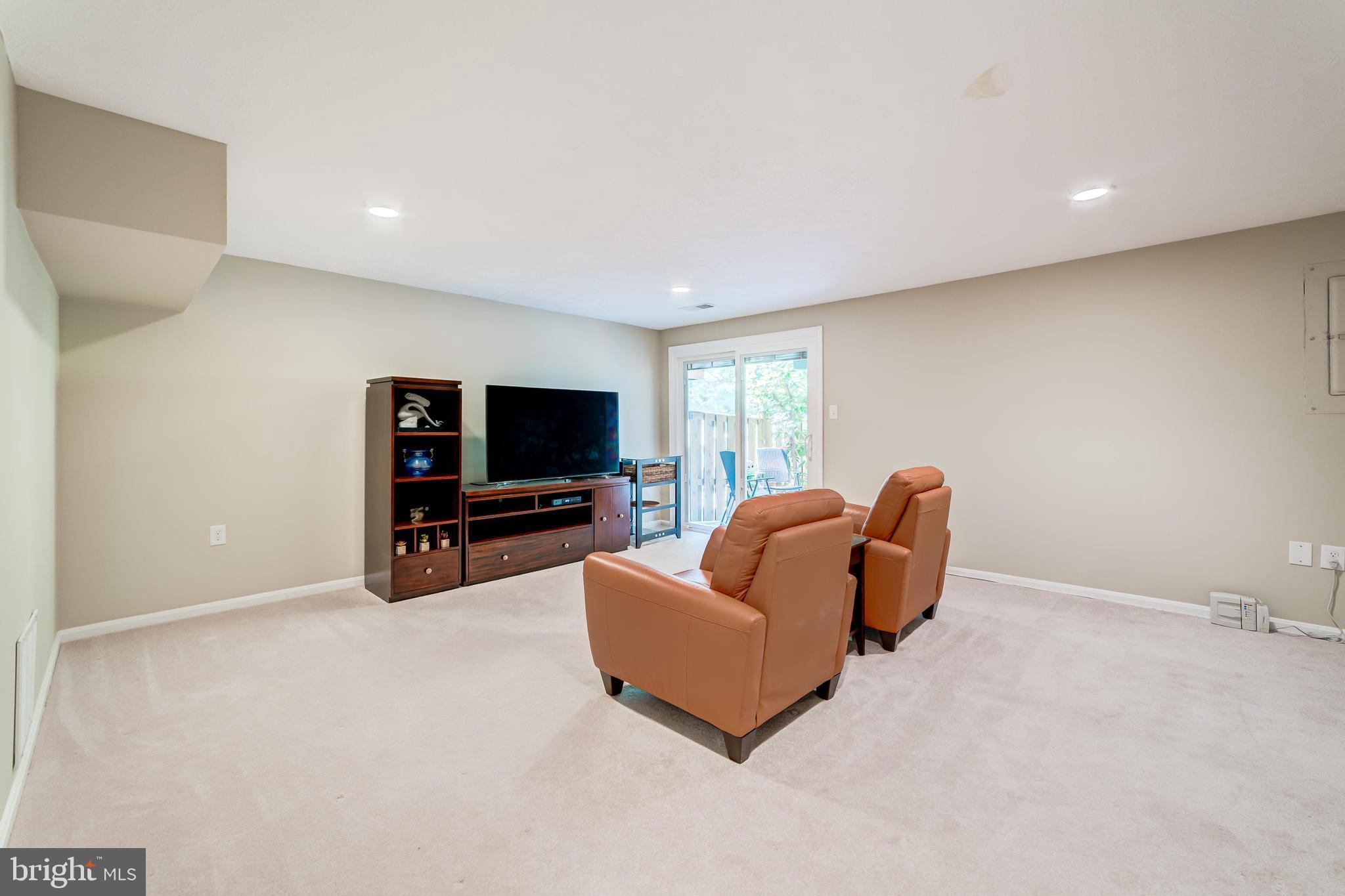 7333 Stream Way Springfield, VA 22152 - Photo 39 of 55