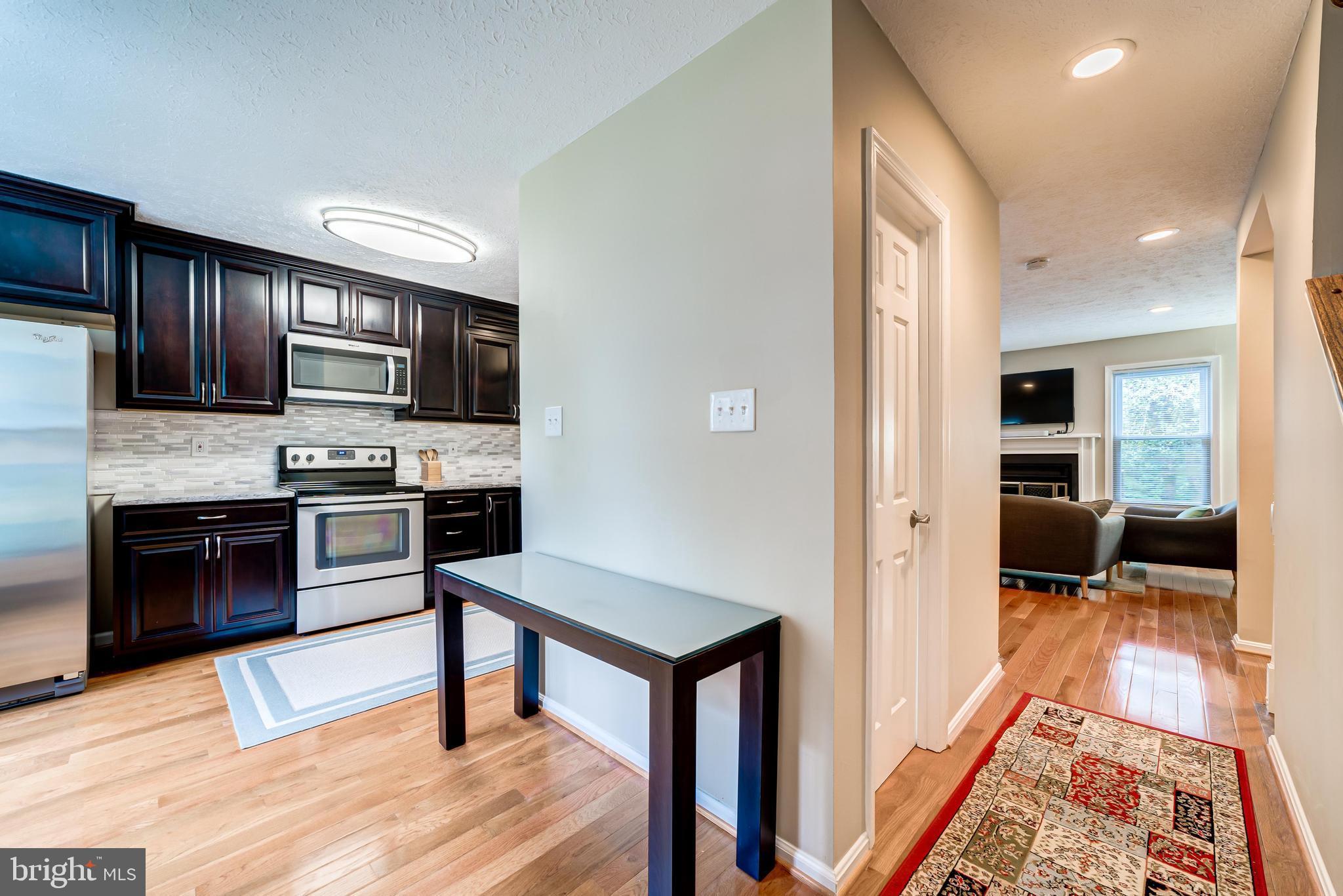 7333 Stream Way Springfield, VA 22152 - Photo 7 of 55