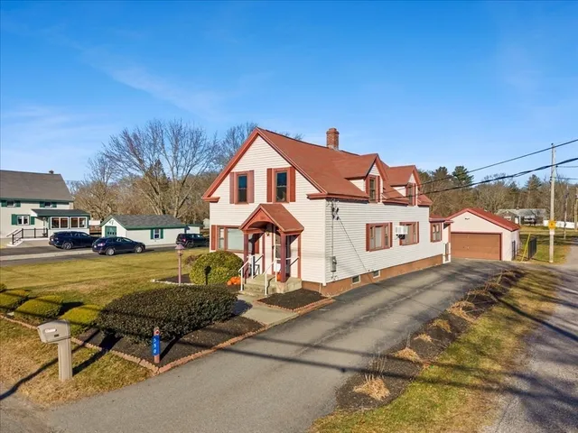 $399,000 | 550 Middleboro Avenue, Taunton, MA 02718