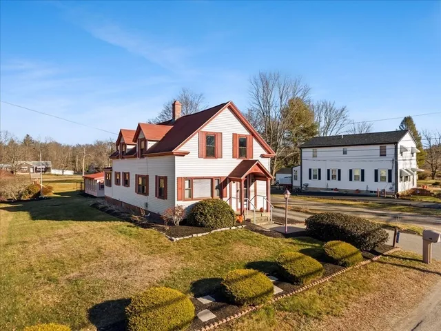 $399,000 | 550 Middleboro Avenue, Taunton, MA 02718