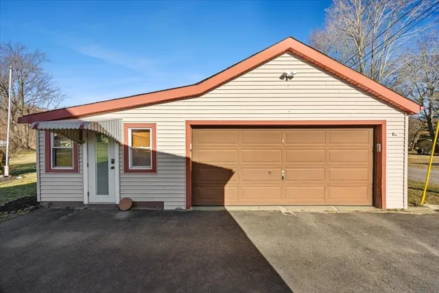 $399,000 | 550 Middleboro Avenue, Taunton, MA 02718