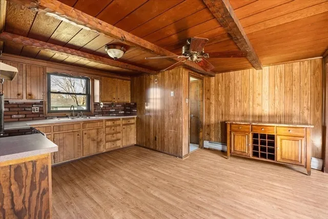 $399,000 | 550 Middleboro Avenue, Taunton, MA 02718