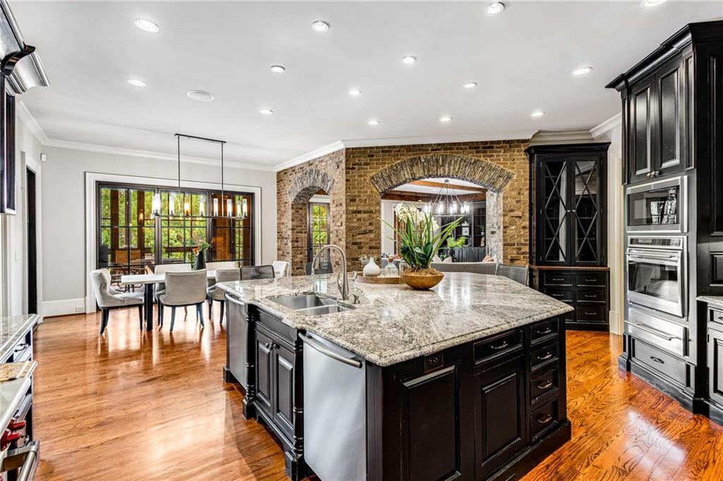 56 Mt Paran Road Northwest Atlanta, GA 30327 - Photo 11 of 52