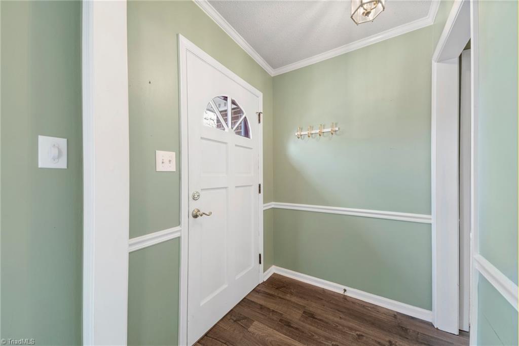 4843 Tower Road, Unit D Greensboro, NC 27410 - Photo 5 of 25 Gallery Image 5