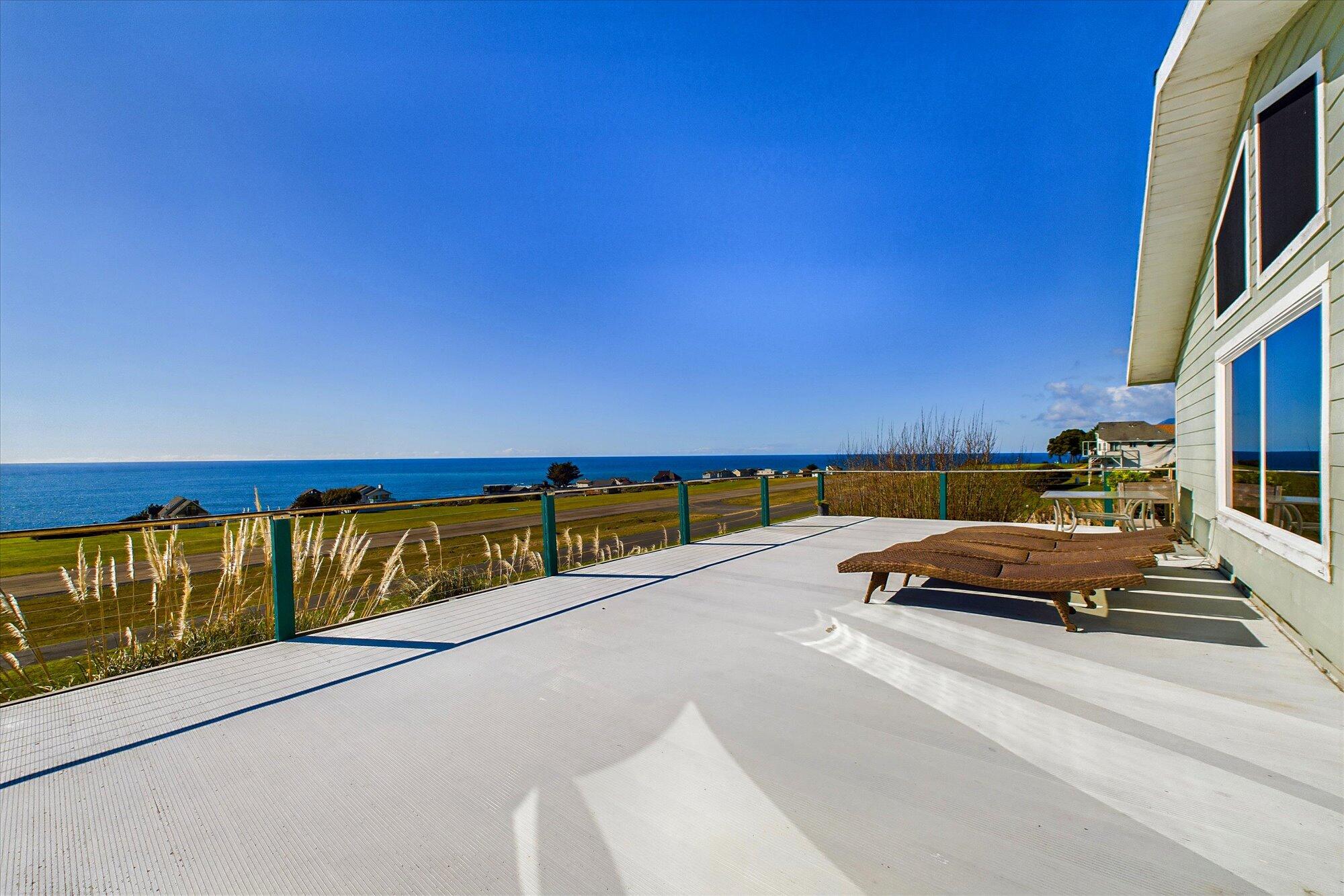 281 Sea View Road Shelter Cove, CA 95589 - Photo 49 of 63 47-281 Sea View-146