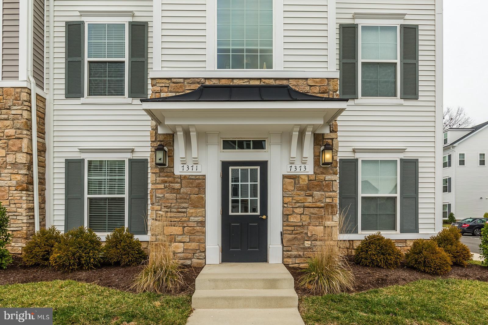 7371 Riding Meadow Way Manassas, VA 20111 - Photo 1 of 31 Gallery Image 1