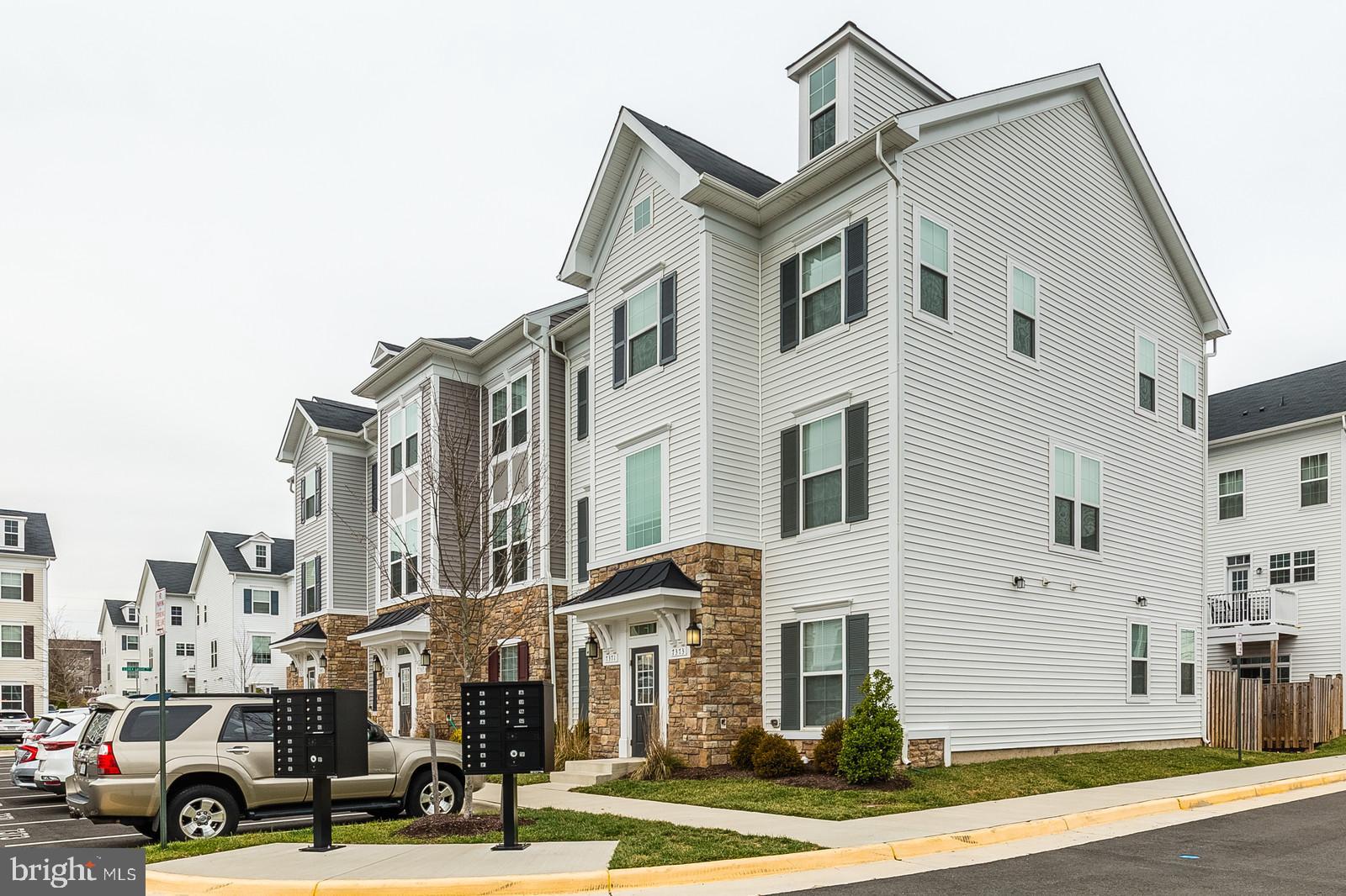7371 Riding Meadow Way Manassas, VA 20111 - Photo 2 of 31 Gallery Image 2