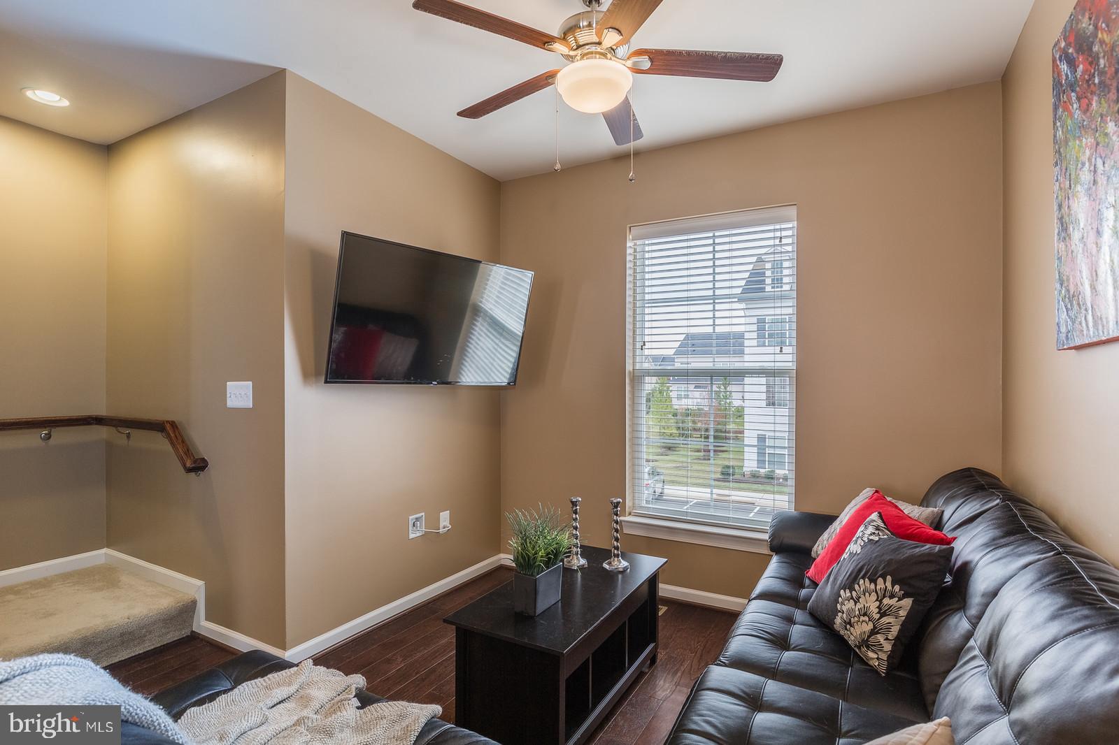 7371 Riding Meadow Way Manassas, VA 20111 - Photo 13 of 31 Gallery Image 13