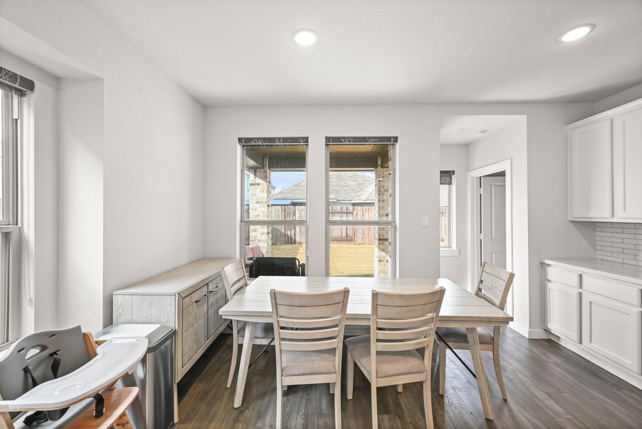 5010 Chestnut Orchard Drive Houston, TX 77066 - Photo 11 of 31 a dining room with furniture and window