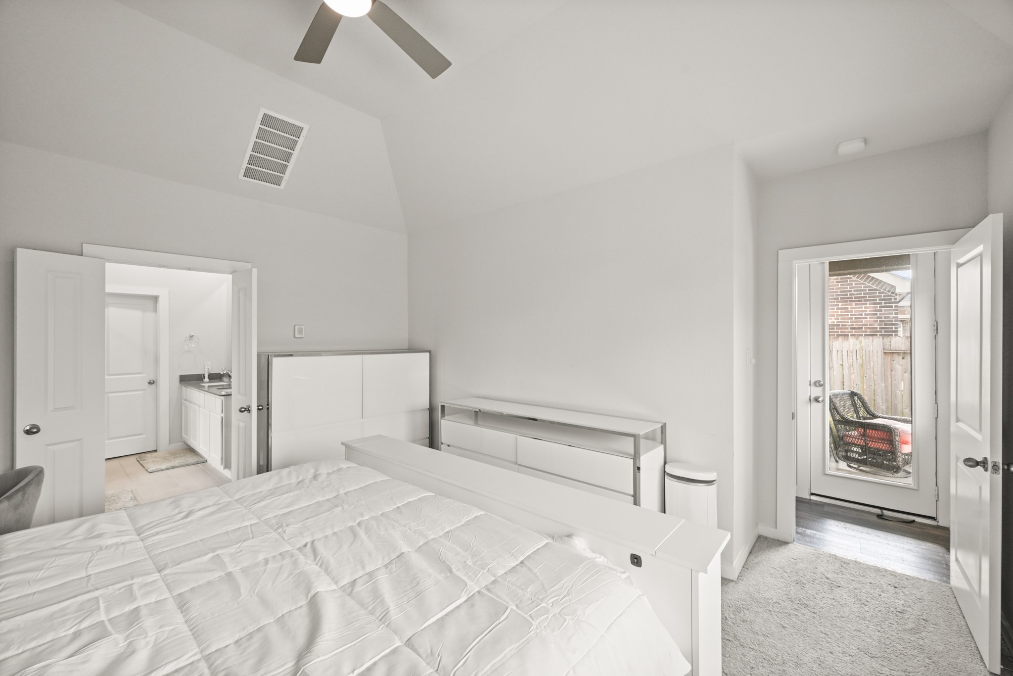 5010 Chestnut Orchard Drive Houston, TX 77066 - Photo 14 of 31 a bedroom with a bed and a walk in closet