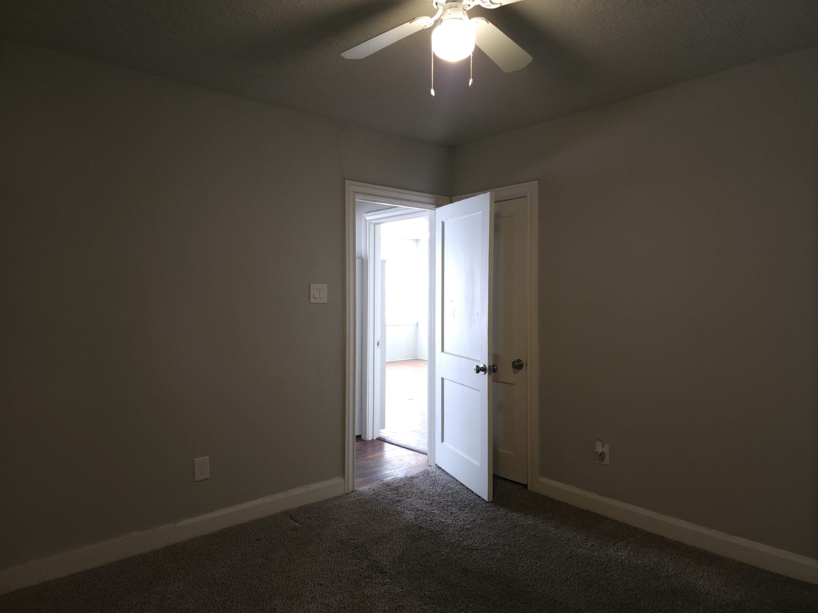 1350 Edwin Street Beaumont, TX 77705 - Photo 12 of 23 an empty room with a empty space and a window