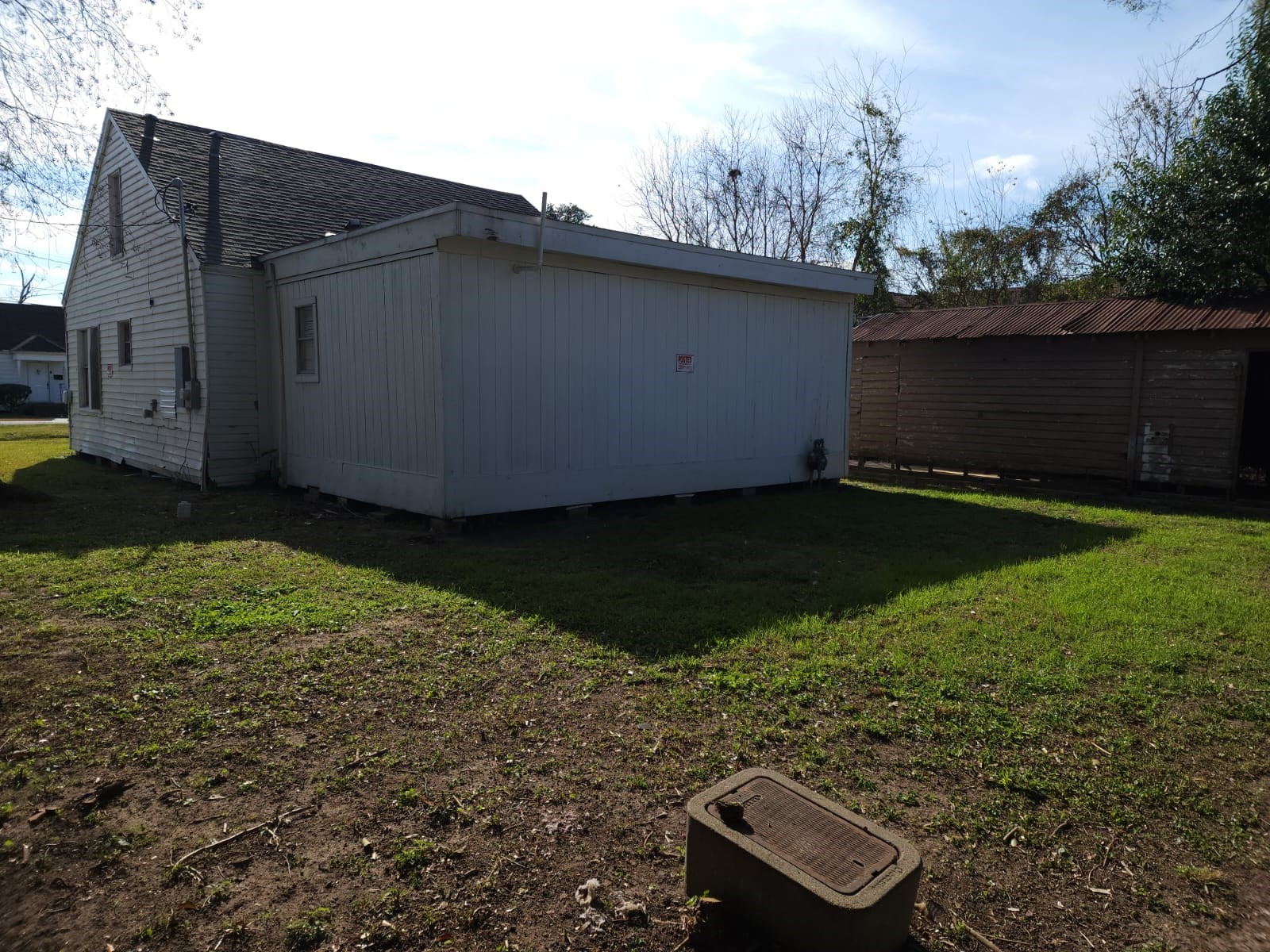 1350 Edwin Street Beaumont, TX 77705 - Photo 23 of 23 a backyard of a house