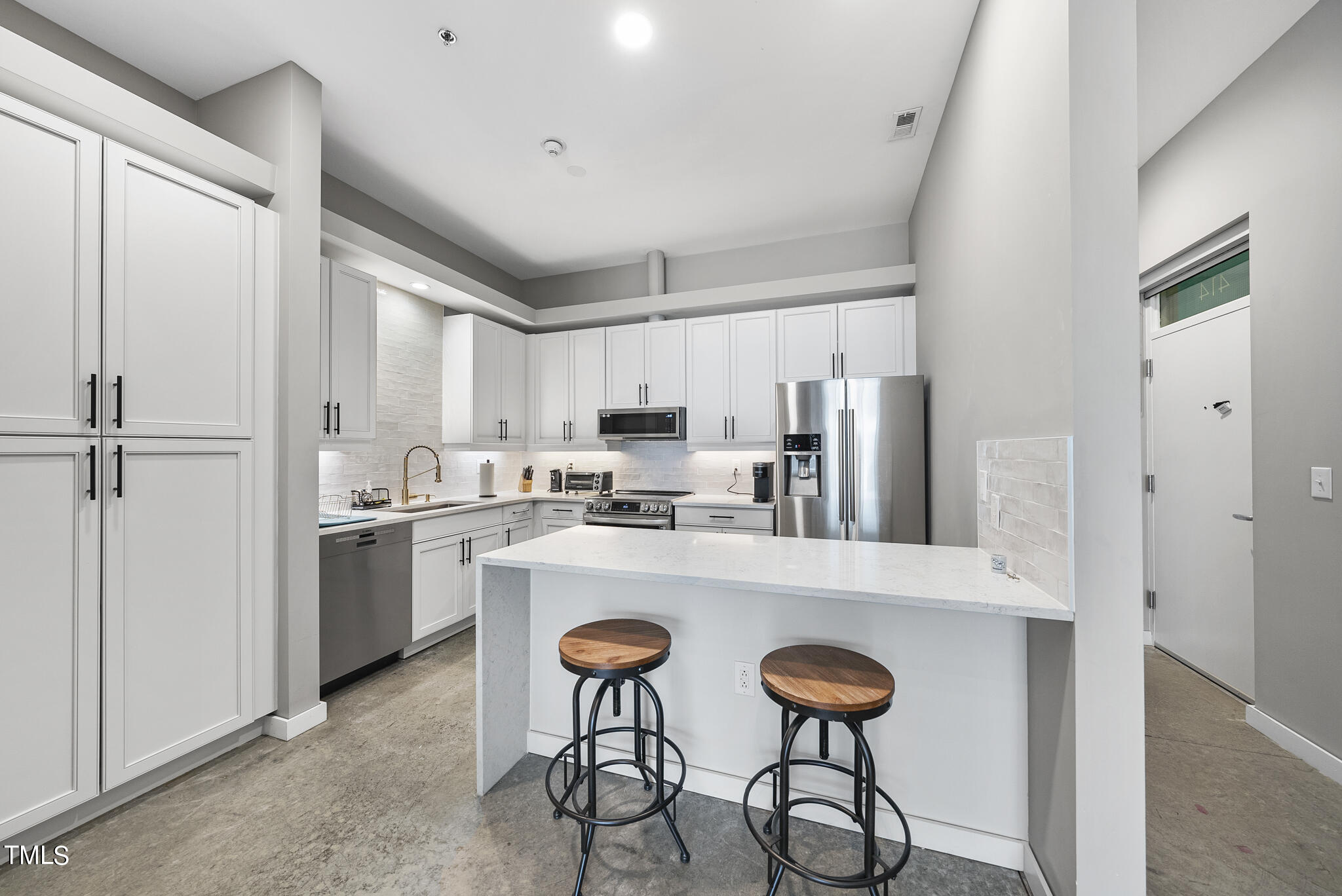 319 Fayetteville Street, Unit 414 Raleigh, NC 27601 - Photo 6 of 28 DSC03033