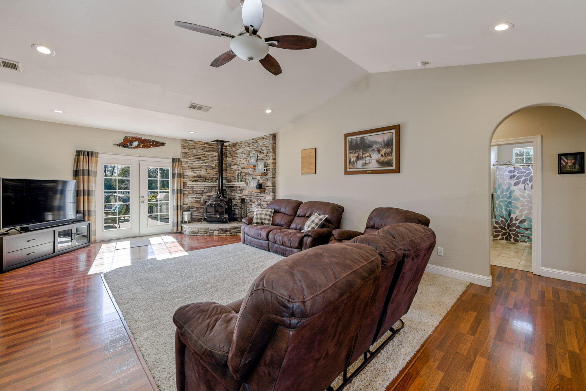 15801 Cloverdale Road Anderson, CA 96007 - Photo 8 of 109 83-web-or-mls-HV7A7227