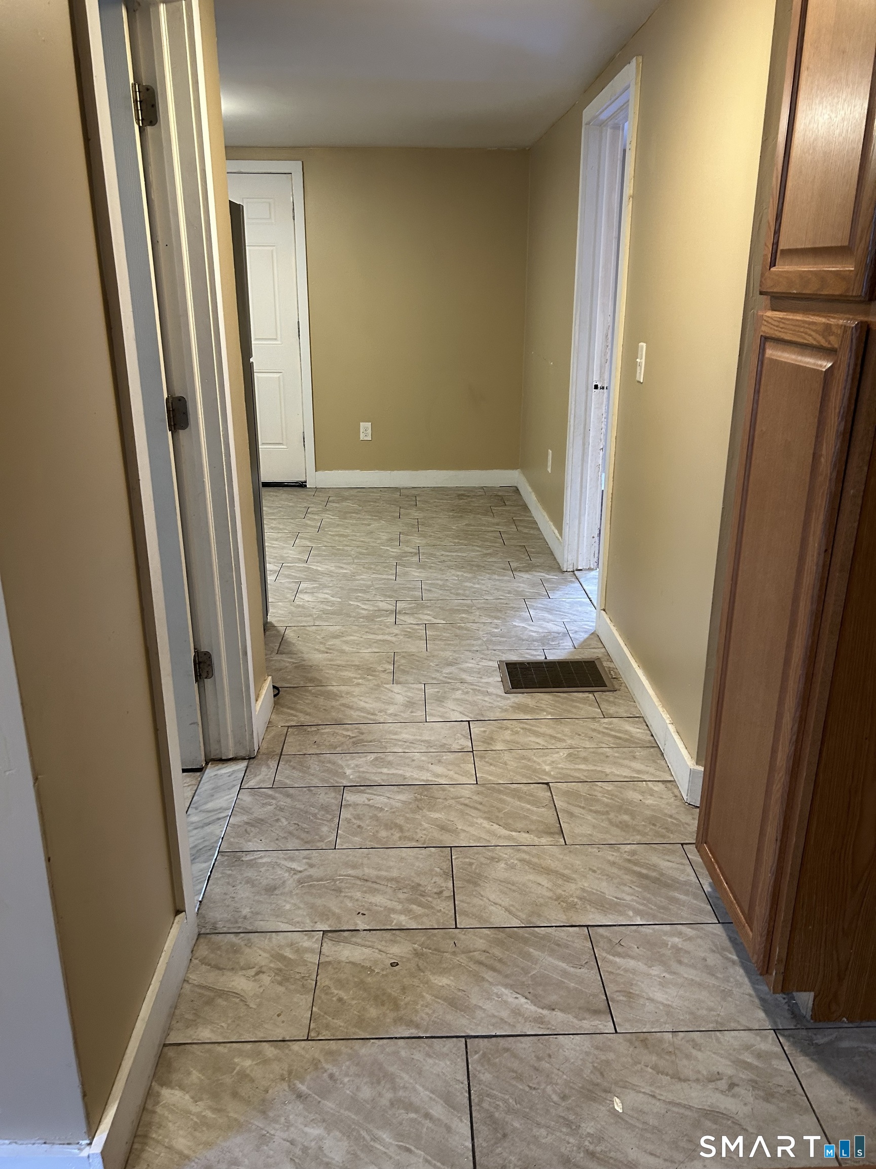 240 Scott Street Naugatuck, CT 06770 - Photo 5 of 10