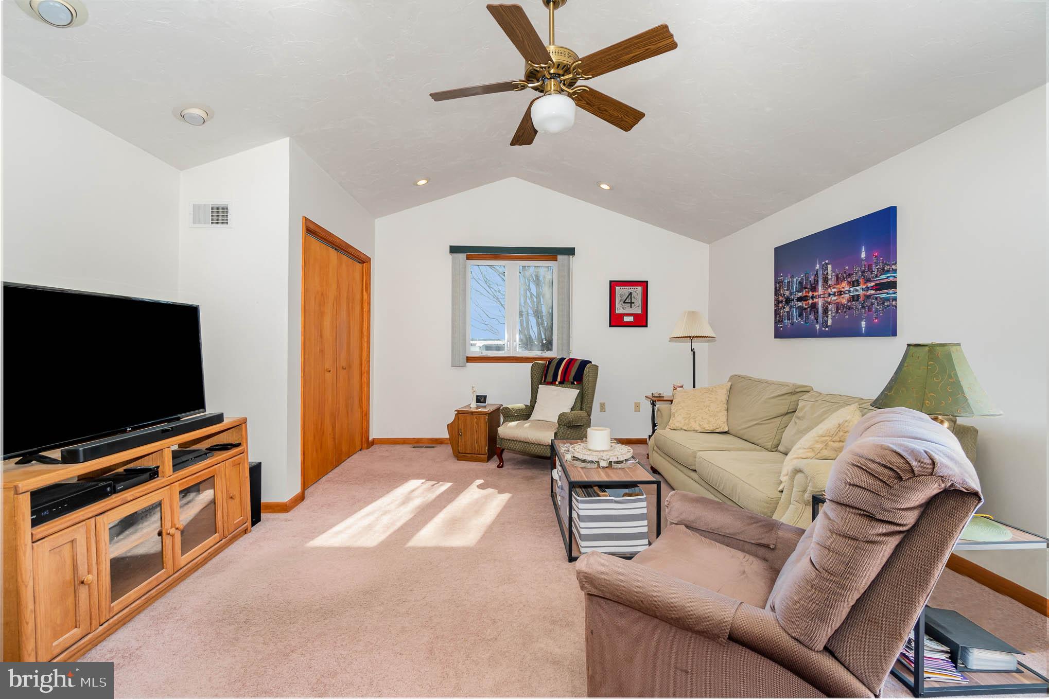 234 Diller Road Hanover, PA 17331 - Photo 13 of 31 1st Floor Family Area