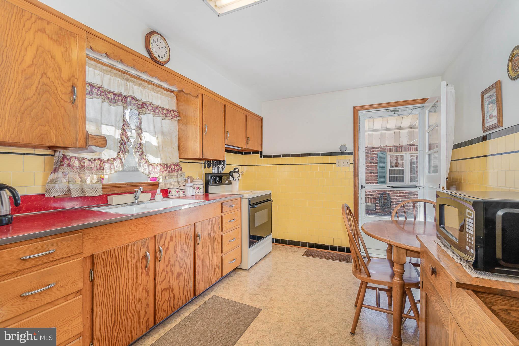 234 Diller Road Hanover, PA 17331 - Photo 7 of 31 Kitchen