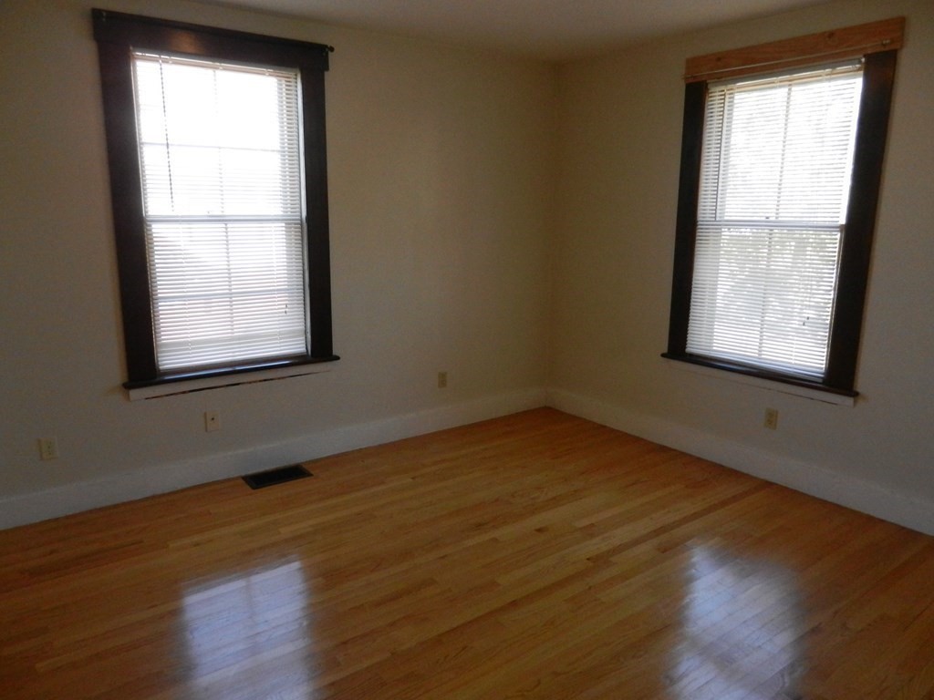 17 Fern Street Waltham, MA 02453 - Photo 12 of 14