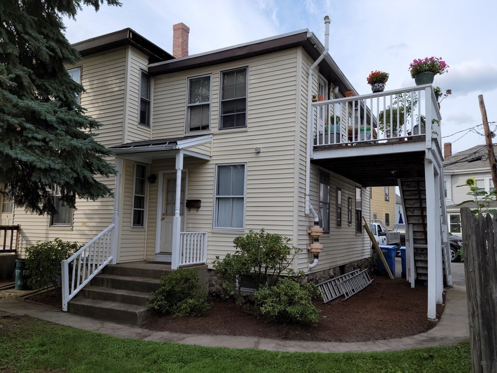 17 Fern Street Waltham, MA 02453 - Photo 3 of 14