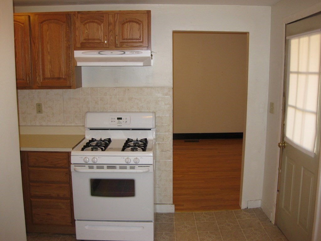 17 Fern Street Waltham, MA 02453 - Photo 8 of 14