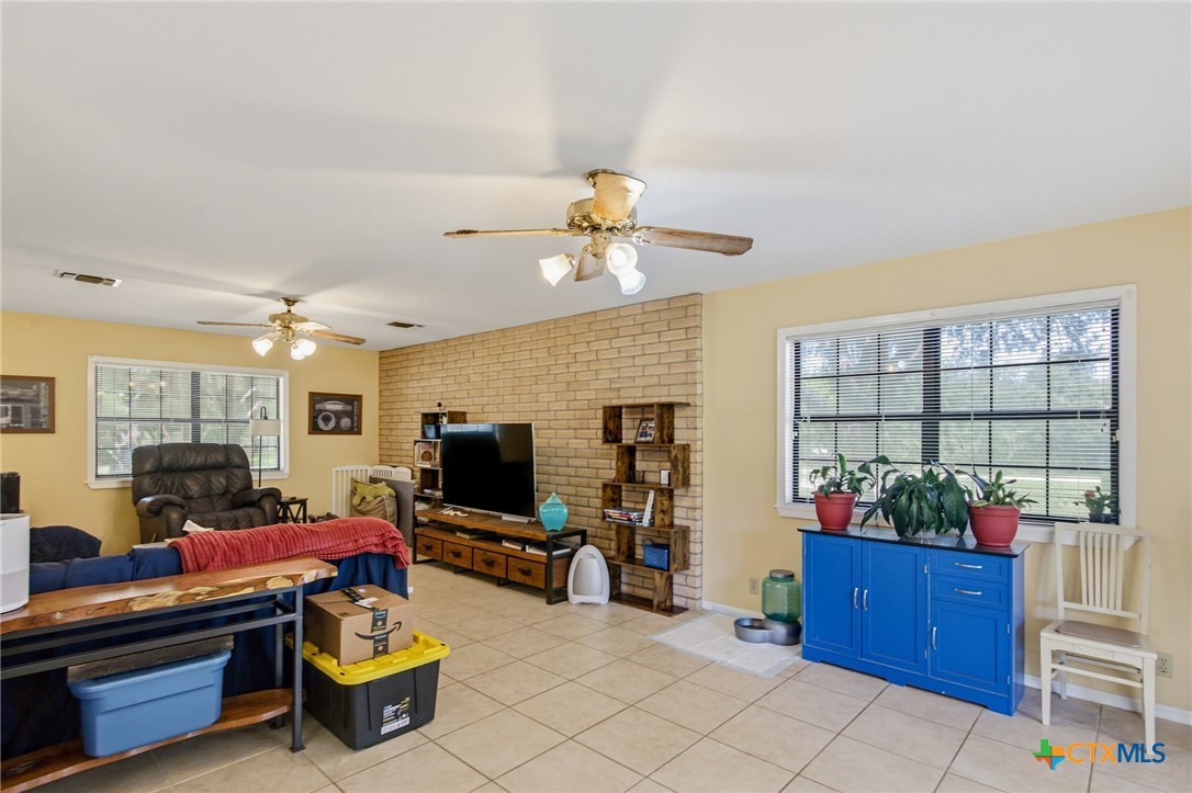 234 Maguey Road Victoria, TX 77905 - Photo 7 of 48