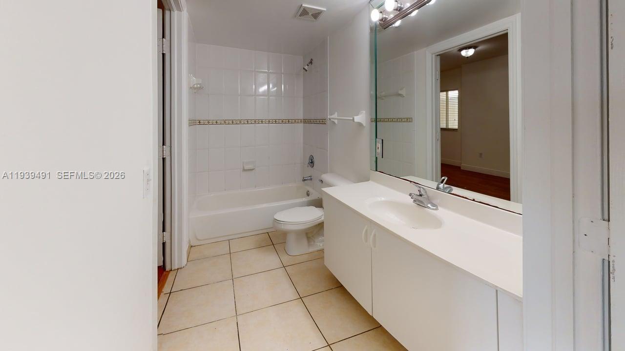 2415 Northwest 16th St Road, Unit 4101 Miami, FL 33125 - Photo 17 of 25