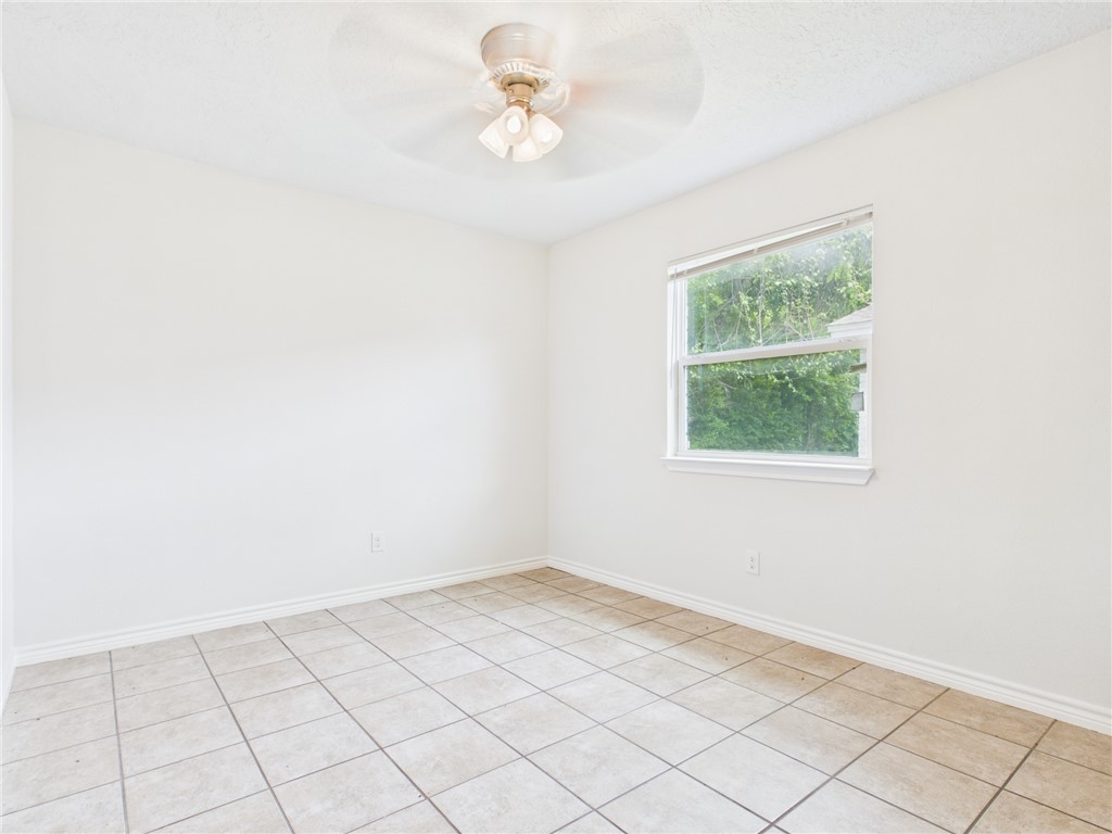 1902 Finfeather Road, Unit C Bryan, TX 77801 - Photo 13 of 15 Gallery Image 13