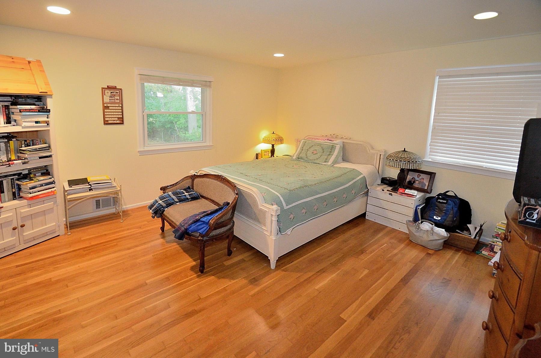 407 Wolftrap Road Southeast Vienna, VA 22180 - Photo 9 of 18 Bedroom (Master)