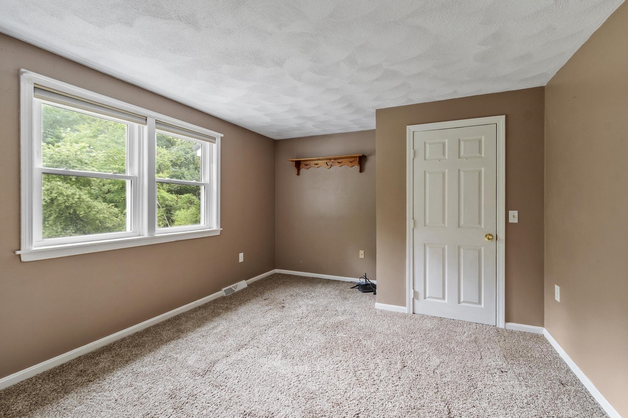 113 Newton Road Plaistow, NH 03865 - Photo 24 of 60