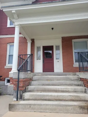 a view of entryway and hall