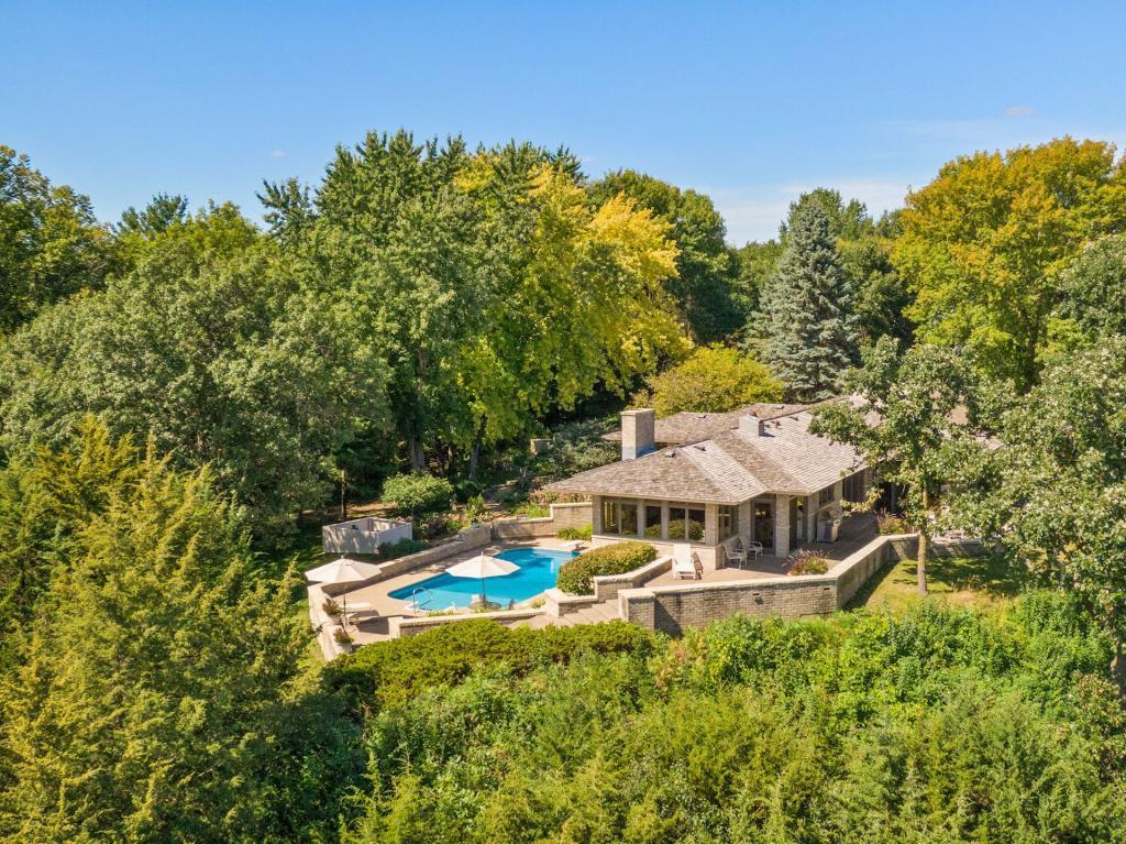 1000 Hesse Farm Road Chanhassen, MN 55318 - Photo 1 of 59 Gallery Image 1