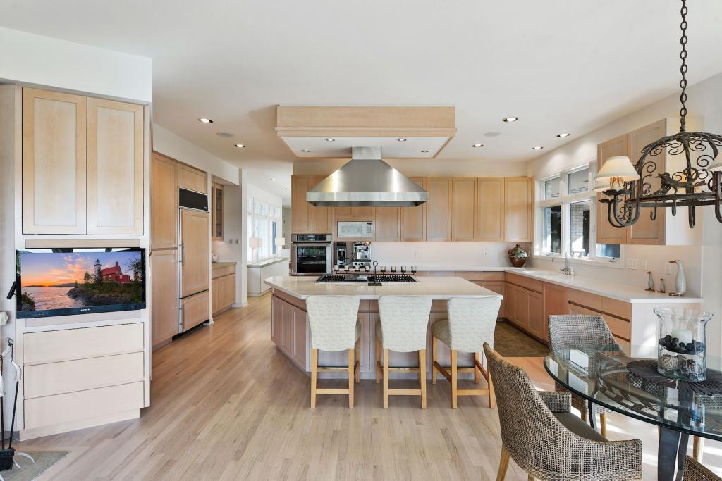 1000 Hesse Farm Road Chanhassen, MN 55318 - Photo 22 of 59 Gallery Image 22