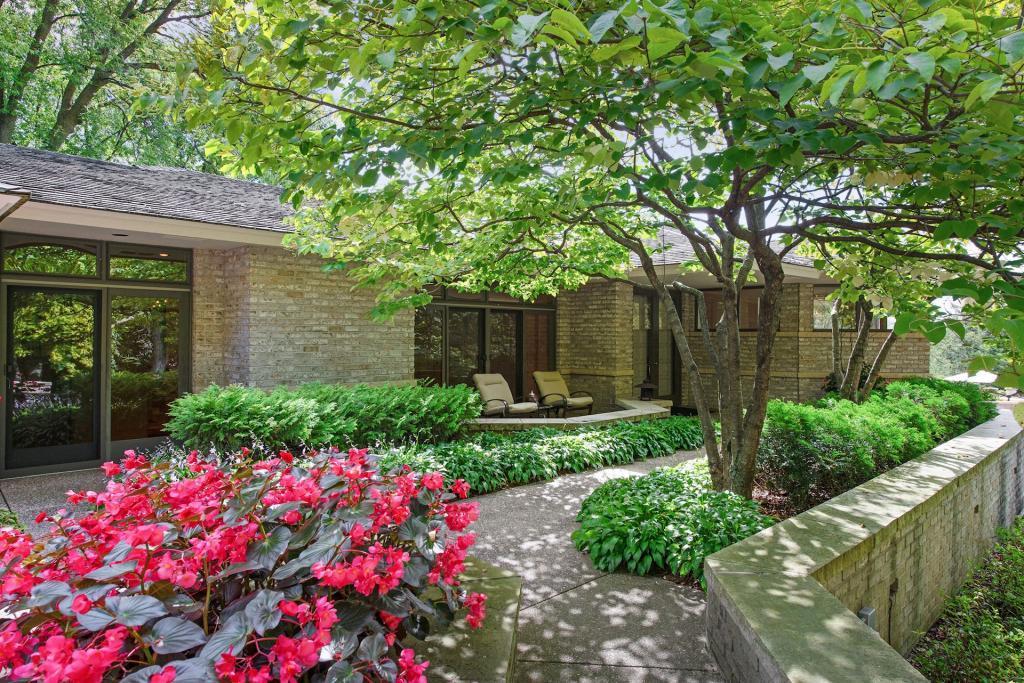 1000 Hesse Farm Road Chanhassen, MN 55318 - Photo 7 of 59 Gallery Image 7