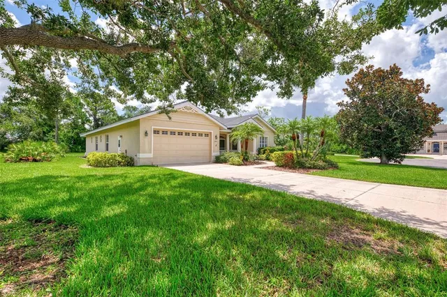 $640,000 | 6644 Butlers Crest Drive, Bradenton, FL 34203