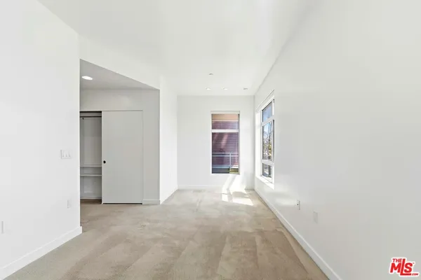 $770,000 | 6001 Carlton Way, Unit 303, Los Angeles, CA 90028