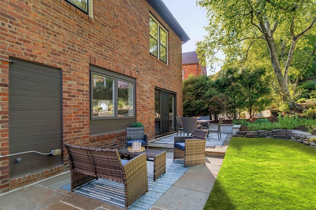 144 Jordan Road Brookline, MA 02446 - Photo 13 of 29 Gallery Image 13