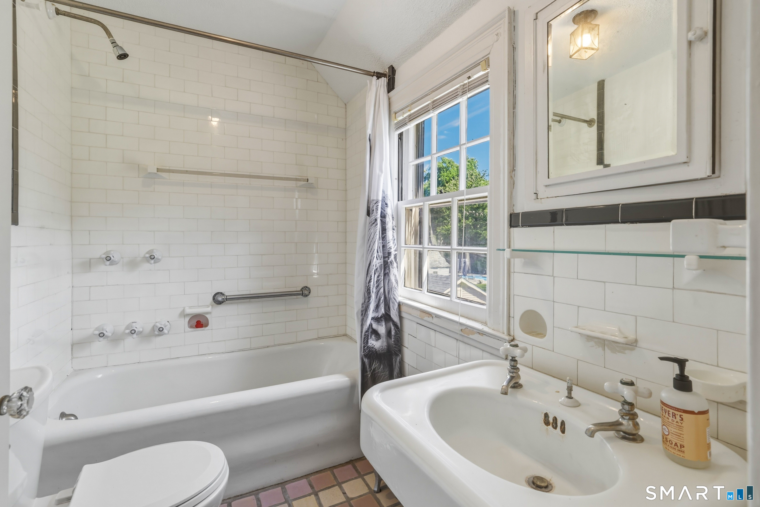 9 Bainbridge Road West Hartford, CT 06119 - Photo 31 of 40