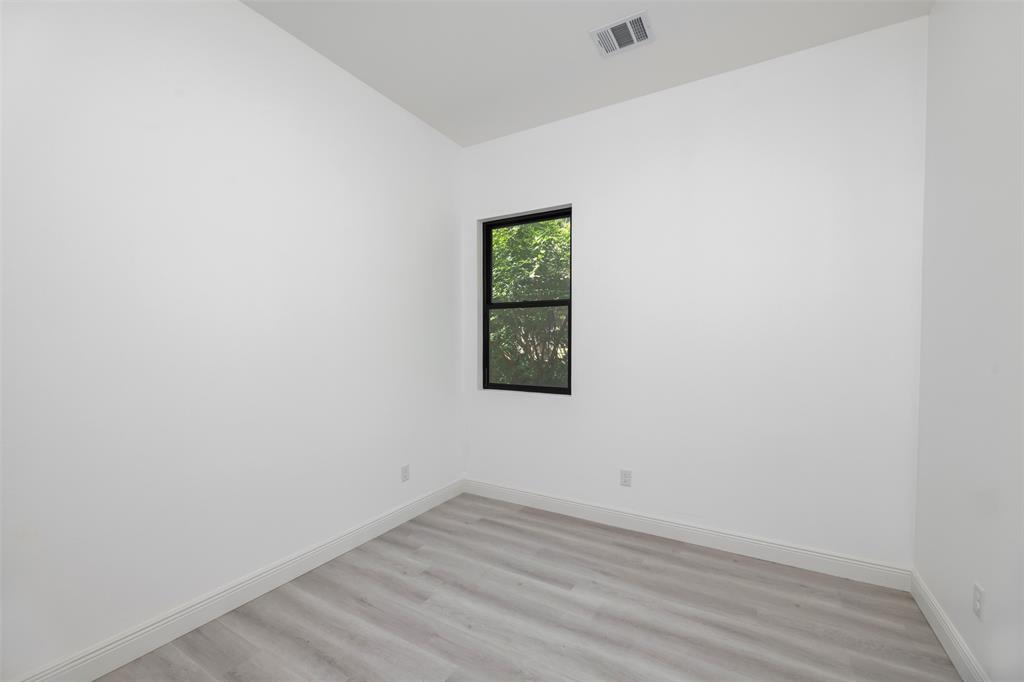 3323 Reed Lane Dallas, TX 75215 - Photo 13 of 35 Bed 3 across Hall empty