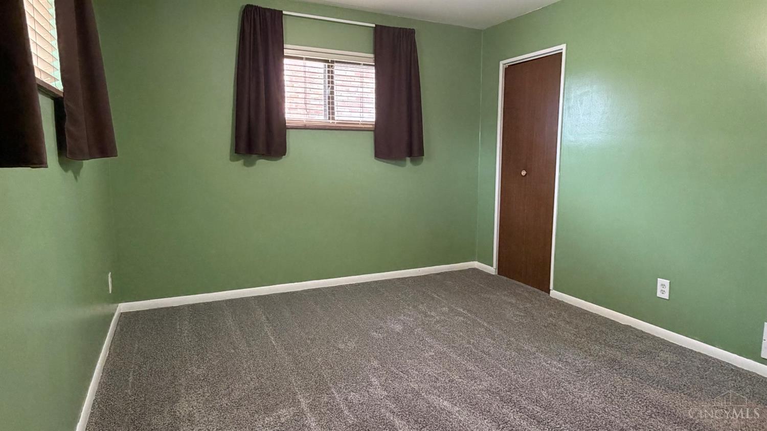 8442 Wuest Road Cincinnati, OH 45247 - Photo 9 of 29