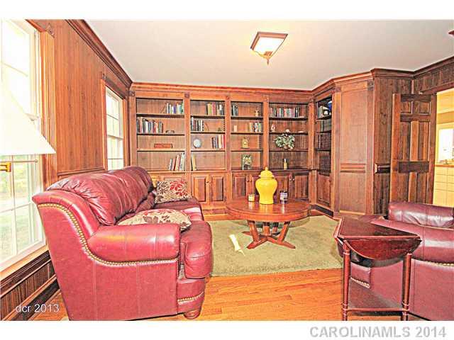 2623 Cross Country Road, Unit 1 Charlotte, NC 28270 - Photo 3 of 16 Gallery Image 3