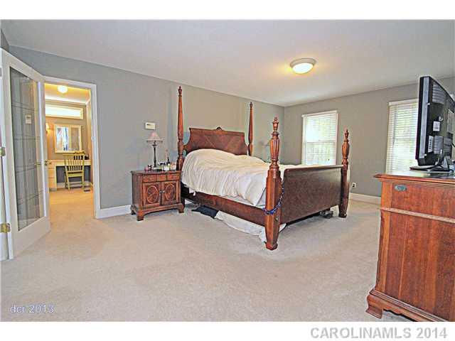 2623 Cross Country Road, Unit 1 Charlotte, NC 28270 - Photo 8 of 16 Gallery Image 8