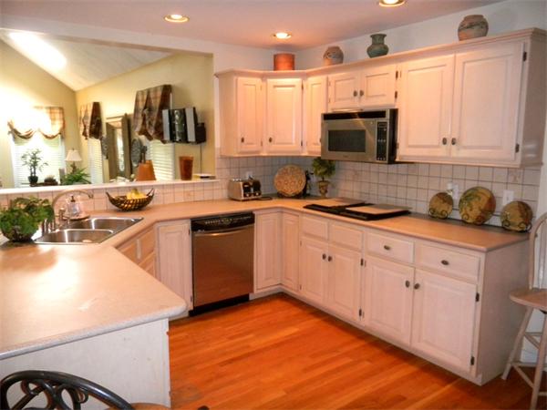 345 Candlestick Road North Andover, MA 01845 - Photo 3 of 21 Gallery Image 3