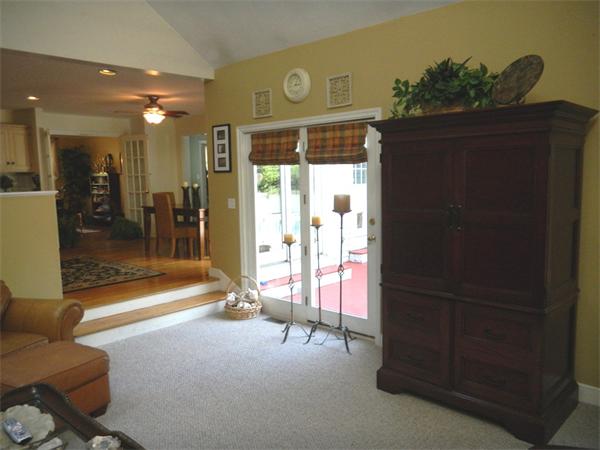 345 Candlestick Road North Andover, MA 01845 - Photo 8 of 21 Gallery Image 8