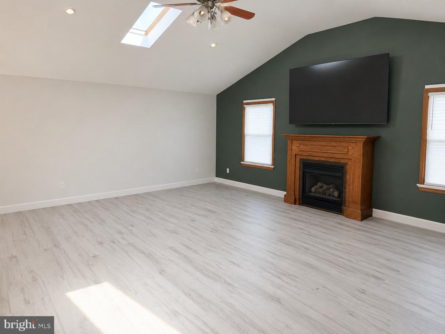 514 Filmore Street Riverside, NJ 08075 - Photo 23 of 28 Family Room - Ai Staging