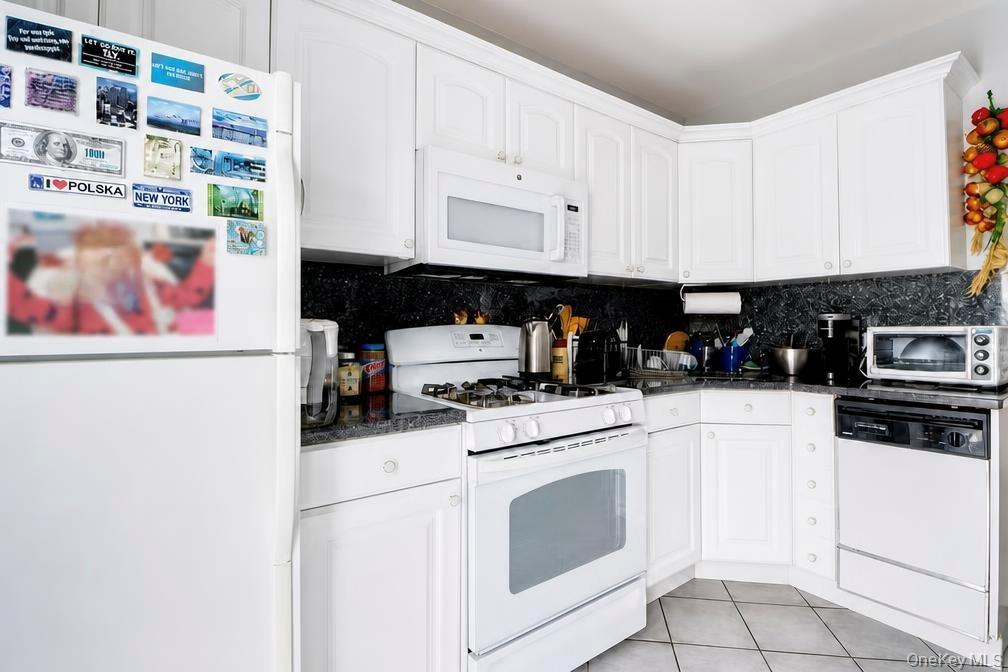 62-14 62nd Road Queens, NY 11379 - Photo 10 of 33 1st Floor