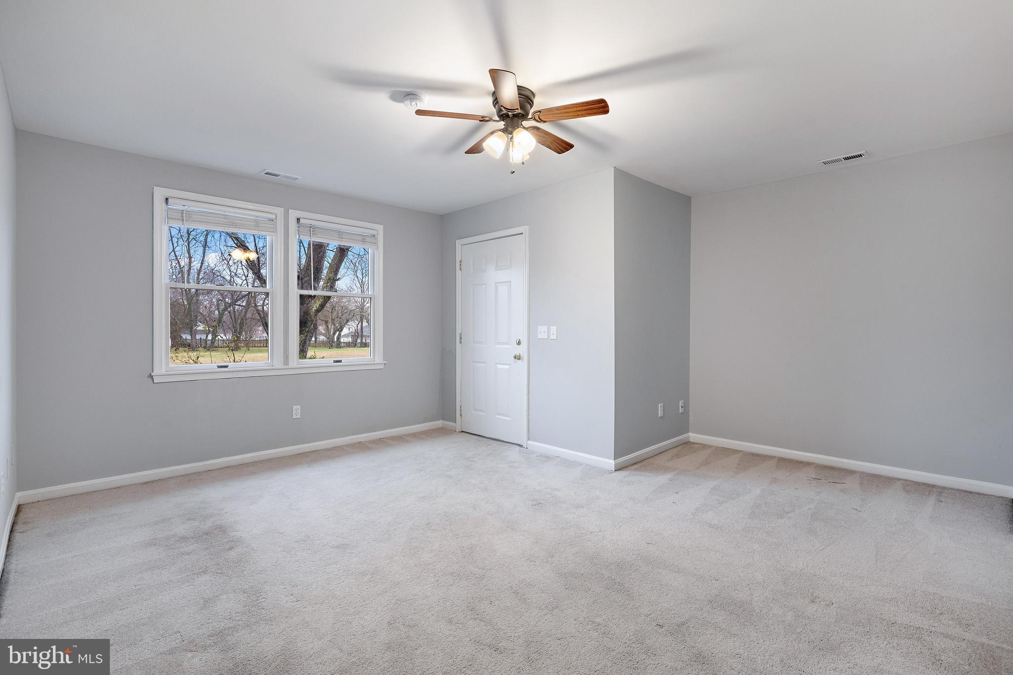 8349 Sail Circle Pasadena, MD 21122 - Photo 28 of 43