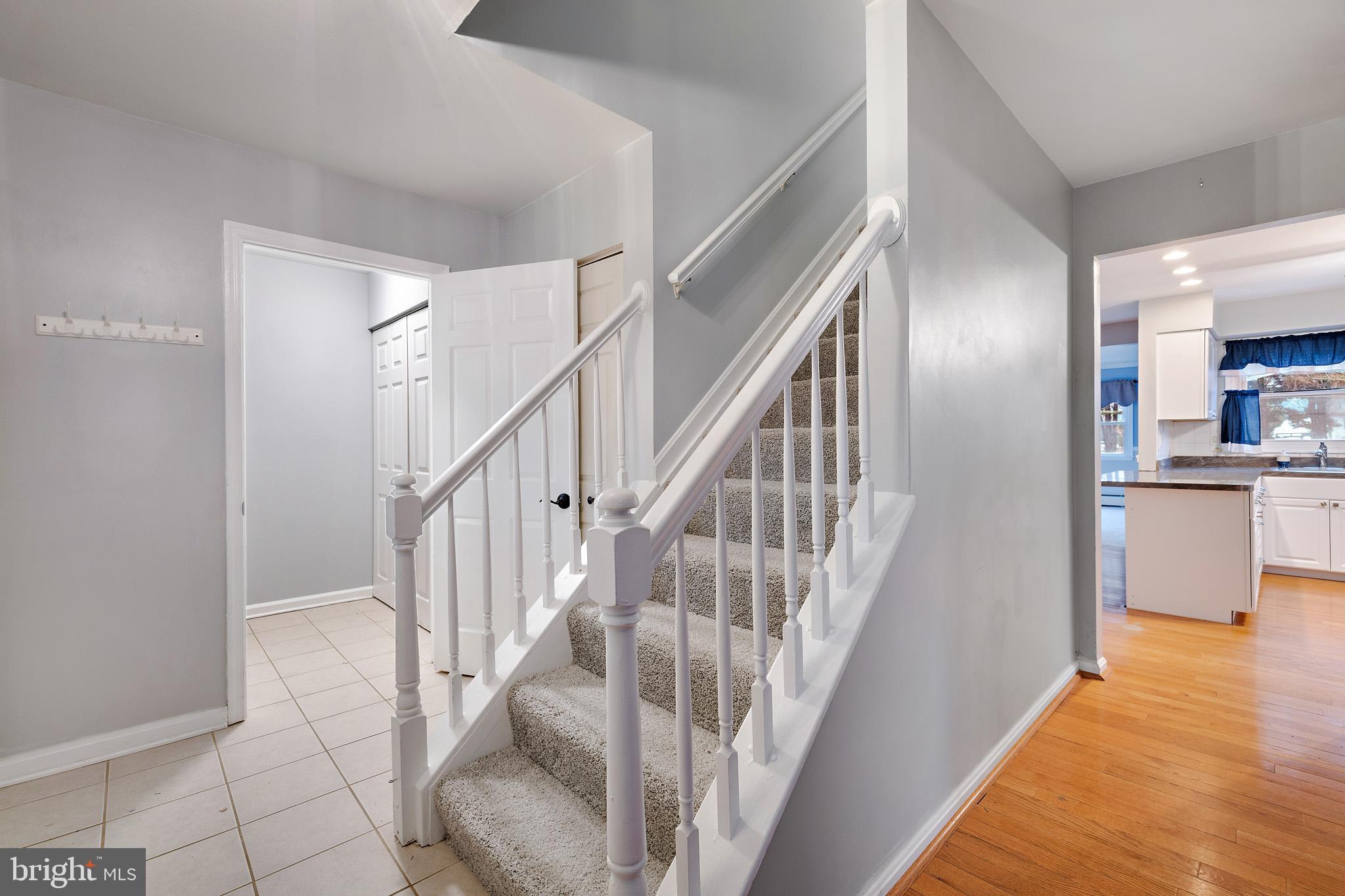8349 Sail Circle Pasadena, MD 21122 - Photo 3 of 43