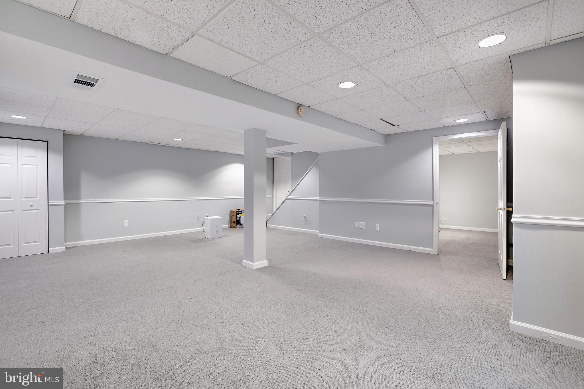 8349 Sail Circle Pasadena, MD 21122 - Photo 35 of 43